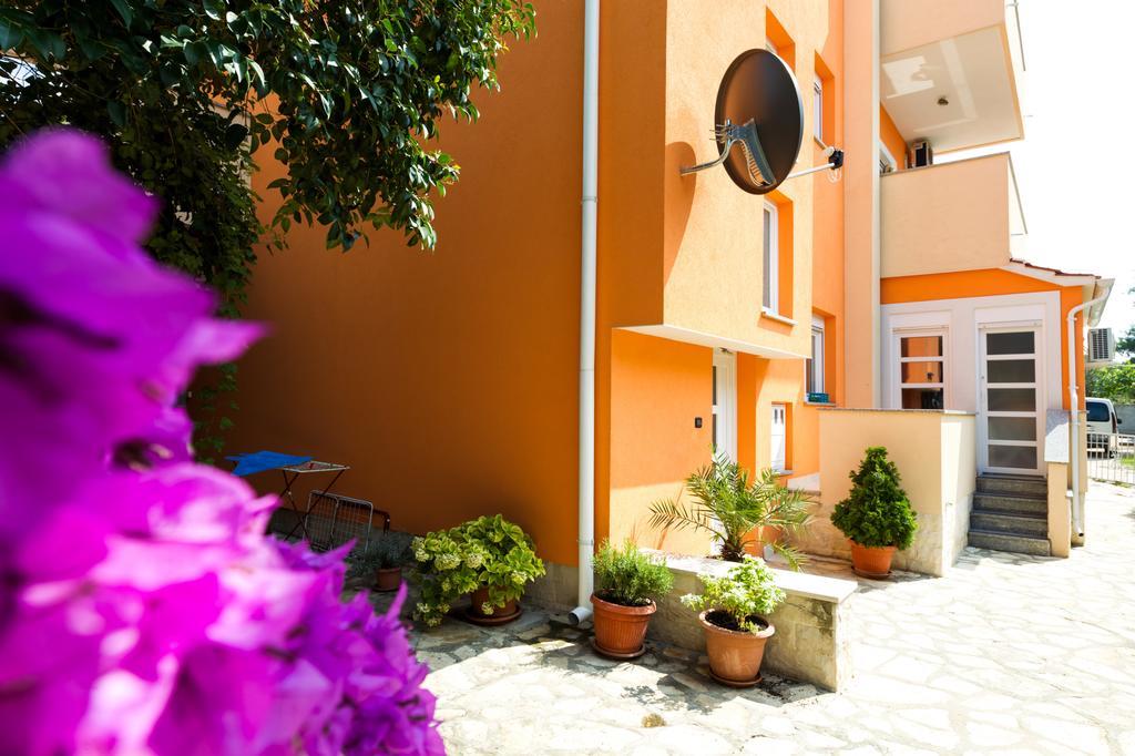 Apartments Villa Orange Zadar Eksteriør bilde
